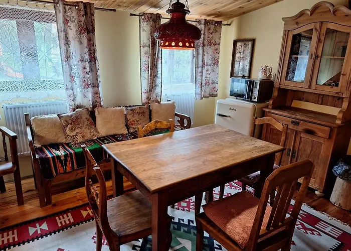 Gosciniec Glodowo Lodge